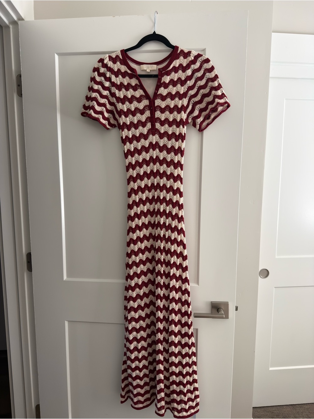 Sézane emmanuelle burgundy cream knit dress